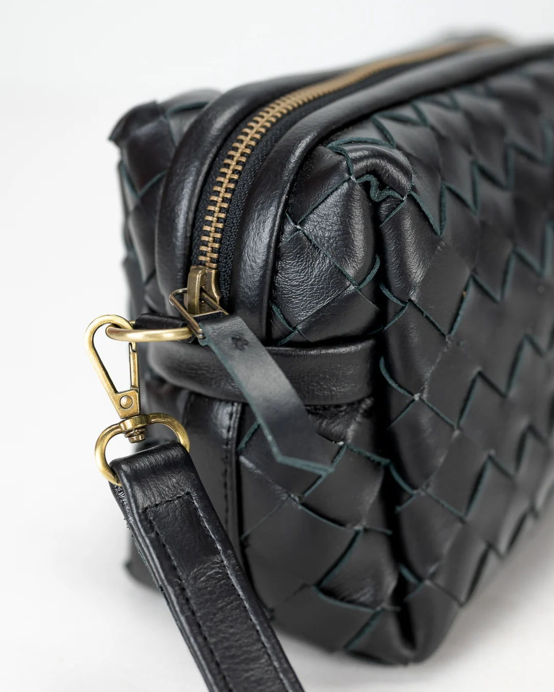 milloo Calliope Crossbody Handwoven Black