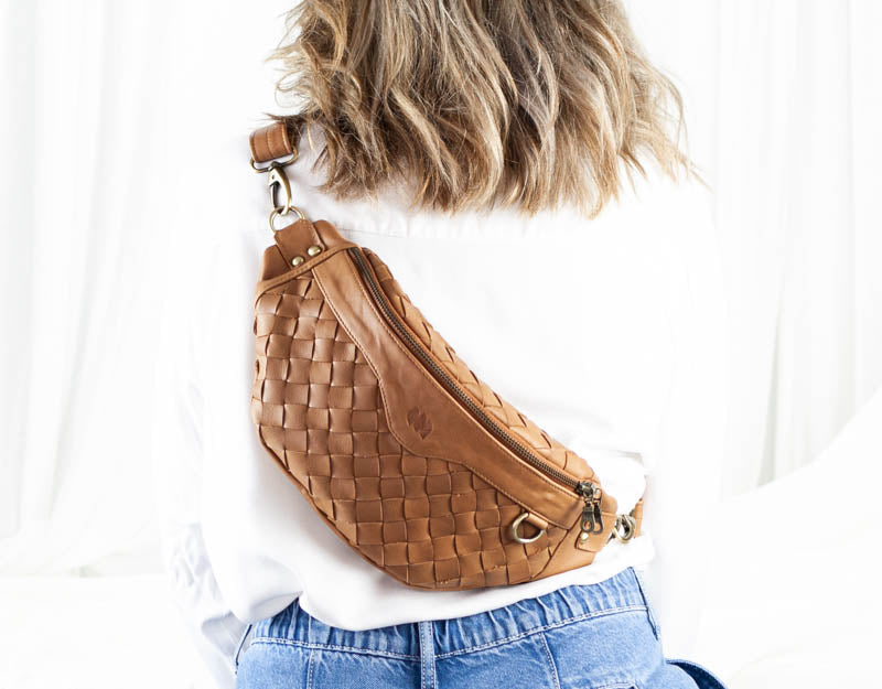 milloo Haris Fanny Pack Handwoven Milk Coffee